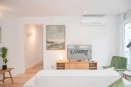 Liiiving In - Modern & Glam