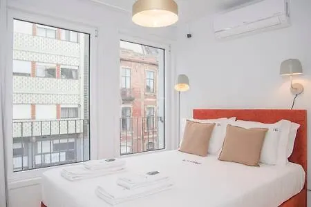 Apartment Liiiving In - Modern & Glam *
