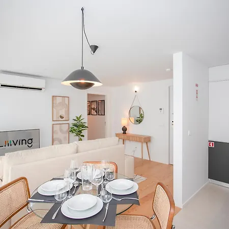 Liiiving In - Modern & Glam Porto