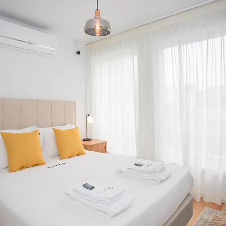 Liiiving In - Modern & Glam Apartment Porto